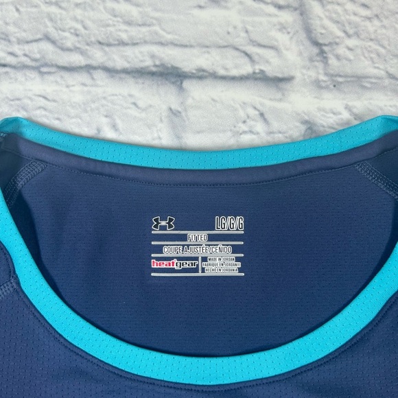 Gorpcore Under Armour Dark Blue Athletic Top with Turquoise/Orange Trim. Size L. - Picture 2 of 8